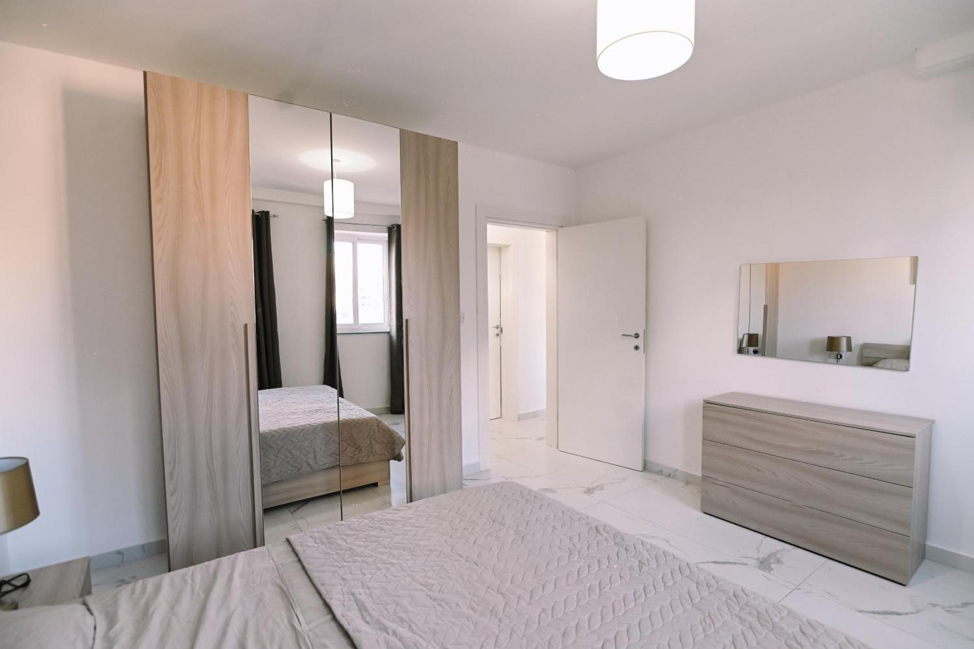 Bright 2 Bedroom Flat In Sliema! Luaran gambar