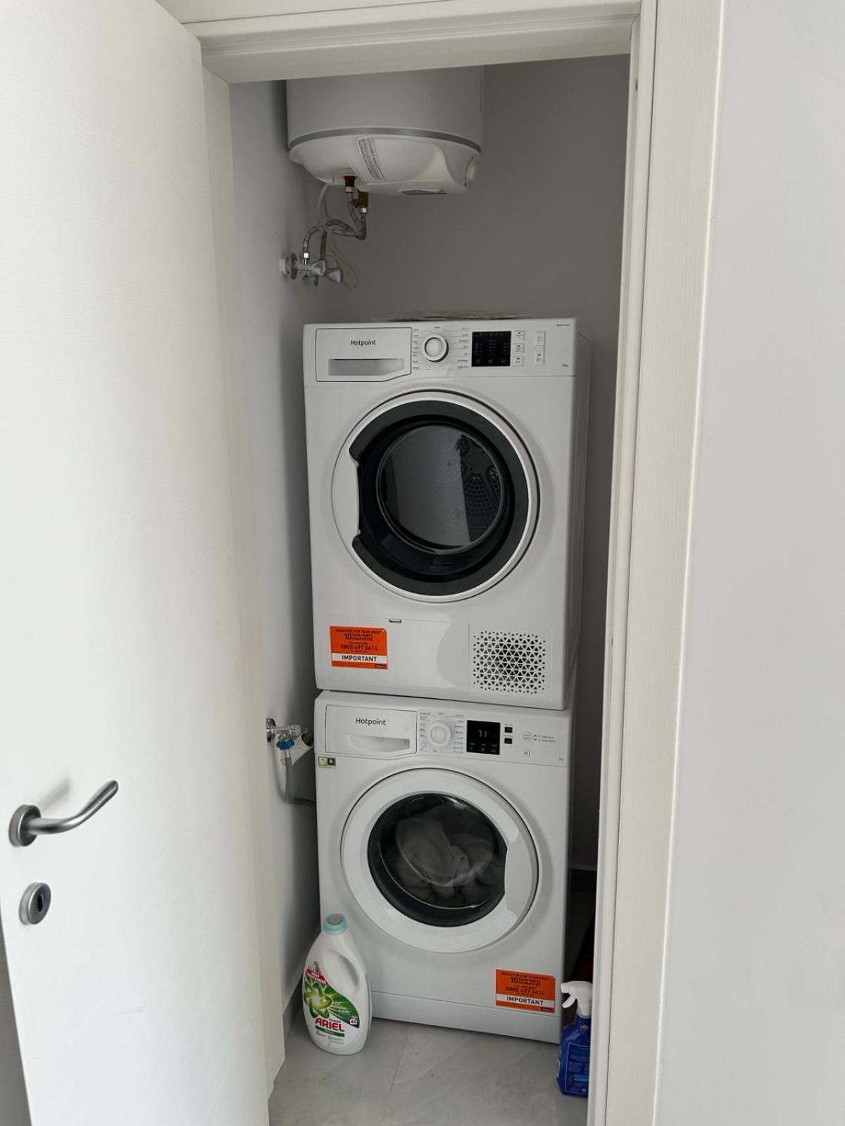 Bright 2 Bedroom Flat In Sliema! Bilik gambar